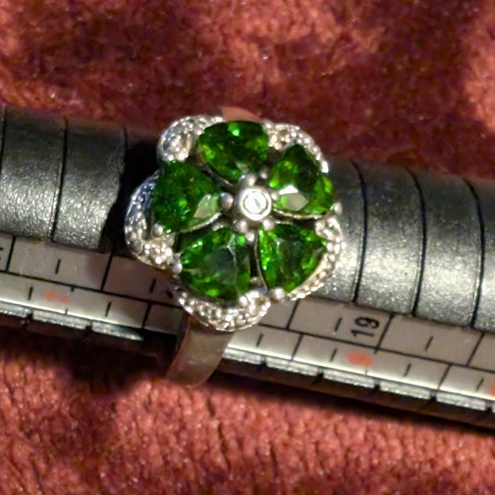 Vintage Green Lucky Silver Ring  Sz 8